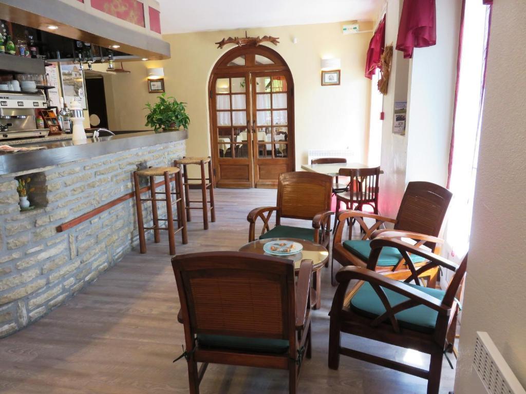Le Relais Du Pont De Rhodes Frayssinet Exterior foto
